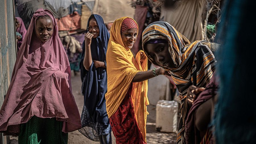 Mujeres frente al cambio climático en Somalia: ¿cómo vencer la sequía con un vaso de agua al día?